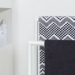 Porte Serviette Sealskin Tube Métal Blanc 9 Porte Serviette Sealskin Tube Métal Blanc -Salle De Bain Boutique 8719401366524 4